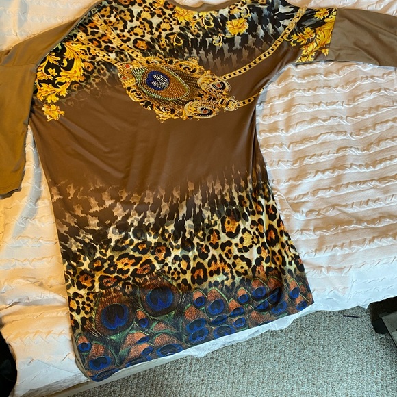 Tops you can wear as a mine dress - Picture 2 of 7